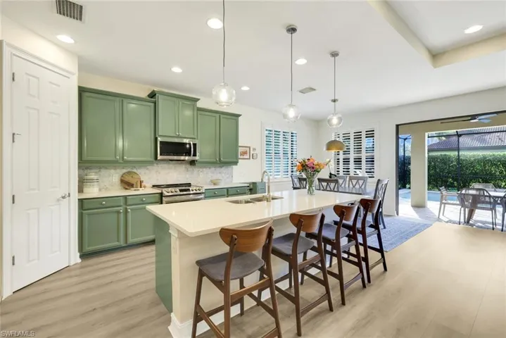 16357  Aberdeen  WAY, Naples, FL 34110