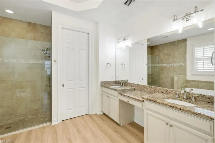 16357  Aberdeen  WAY, Naples, FL 34110
