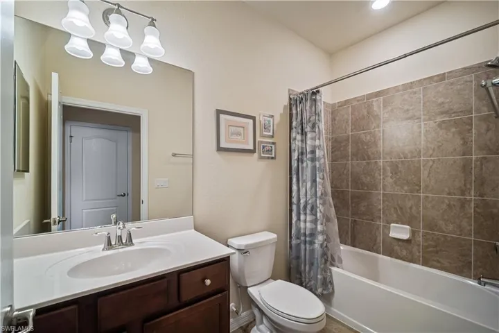 3357 Hampton Blvd, Alva, Florida 33920