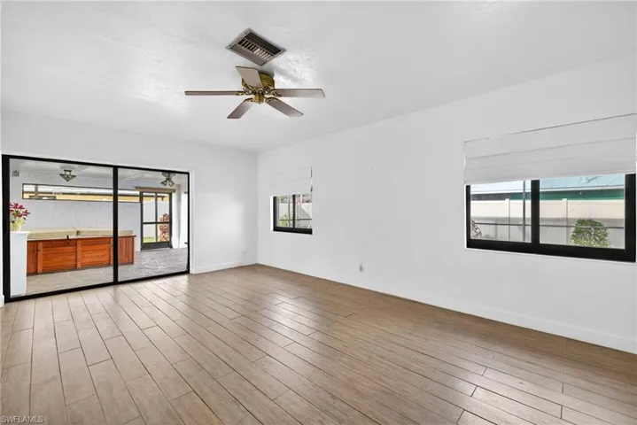 1802 Se 11th Pl, Cape Coral, Florida 33990