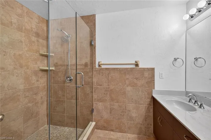 1802 Se 11th Pl, Cape Coral, Florida 33990