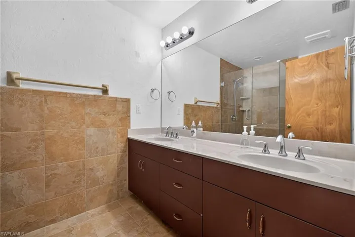 1802 Se 11th Pl, Cape Coral, Florida 33990