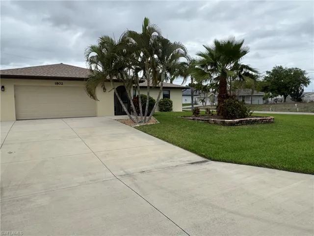 1802 SE 11th  PL, Cape Coral, FL 33990