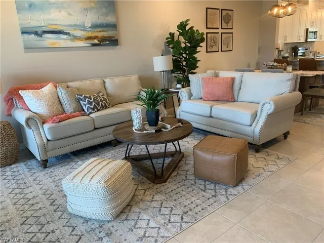 9433 Benvenuto Ct 5-101, Naples, Florida 34119