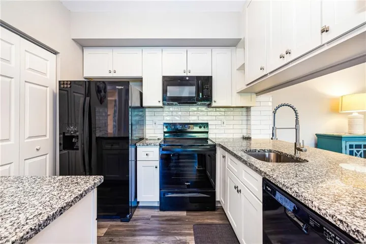 6361 Aragon Way 303, Fort Myers, Florida 33966
