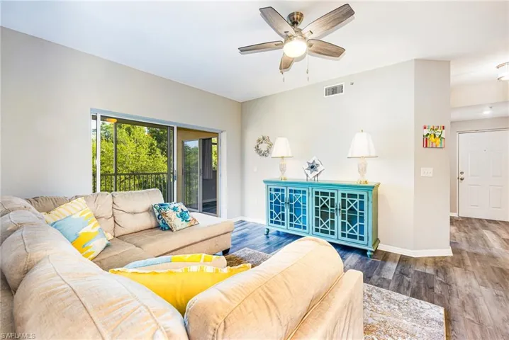 6361 Aragon Way 303, Fort Myers, Florida 33966