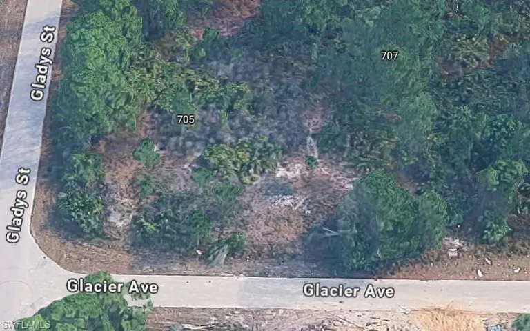 707 Glacier Ave, Lehigh Acres, Florida 33974