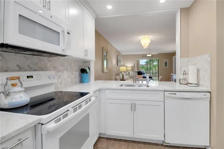 9281  Central Park  DR, Fort Myers, FL 33919