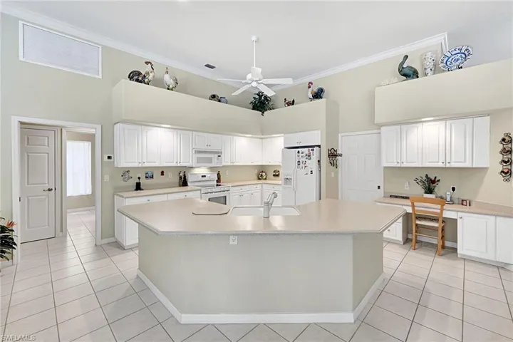 3490 Wild Indigo Ln, Bonita Springs, Florida 34134