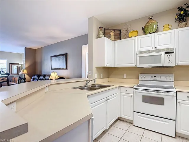 15630  Ocean Walk  CIR, Fort Myers, FL 33908