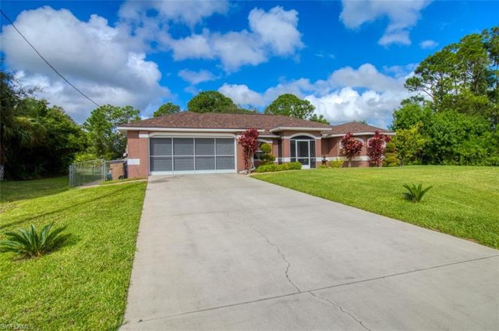 626  Montclair S AVE, Lehigh Acres, FL 33974