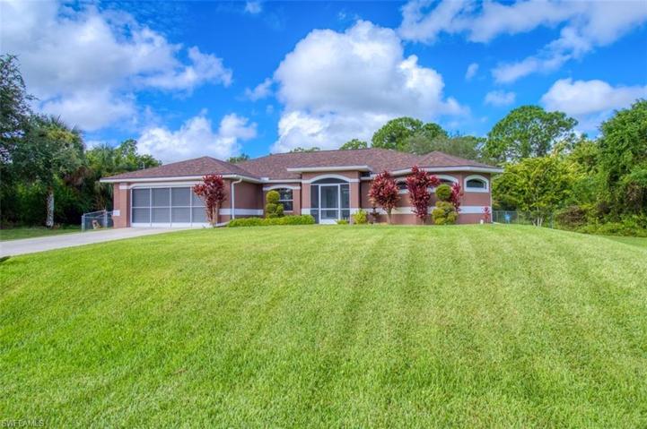 626  Montclair S AVE, Lehigh Acres, FL 33974