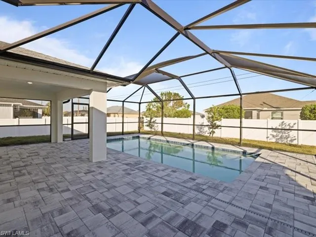 1813 Nw 3rd Ave, Cape Coral Fl 33993