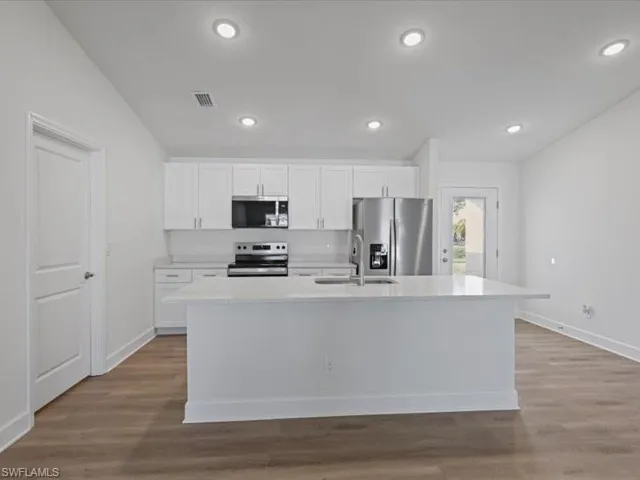 1813 Nw 3rd Ave, Cape Coral Fl 33993