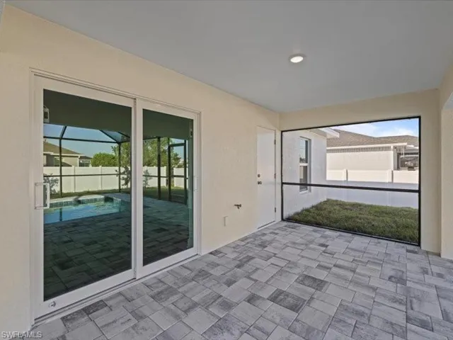 1813 Nw 3rd Ave, Cape Coral Fl 33993
