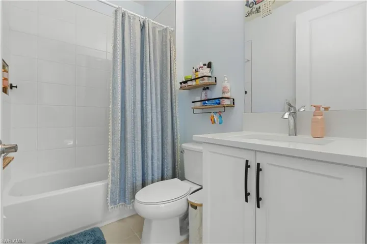 20860 Thistle Leaf Ln, Estero, Florida 33928