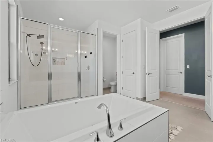 20860 Thistle Leaf Ln, Estero, Florida 33928