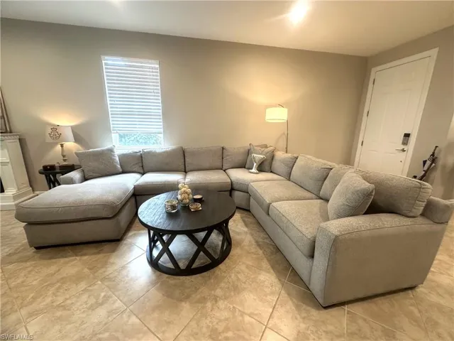 13462 Kent St, Naples, Florida 34109