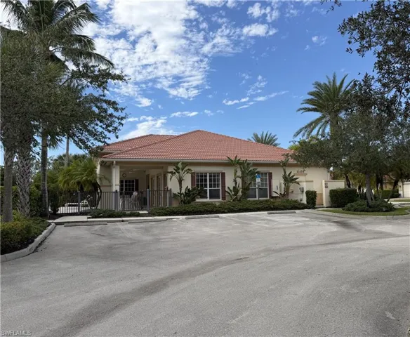 13462 Kent St, Naples, Florida 34109