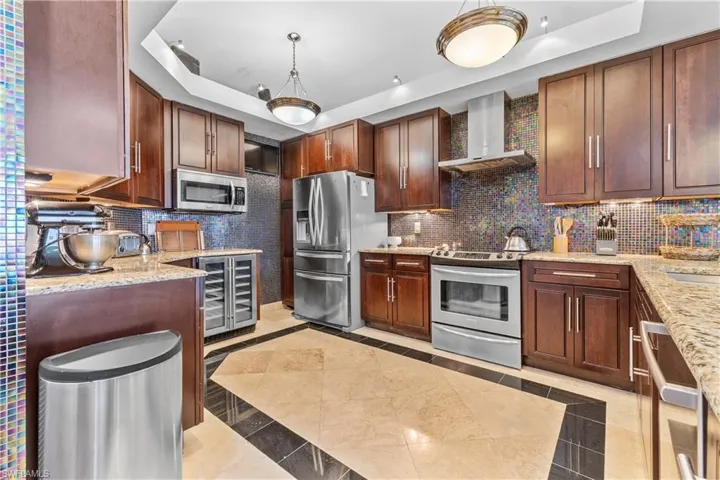 1845 Les Chateaux Blvd 202, Naples, Florida 34109