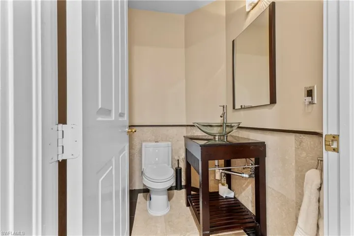 1845 Les Chateaux Blvd 202, Naples, Florida 34109