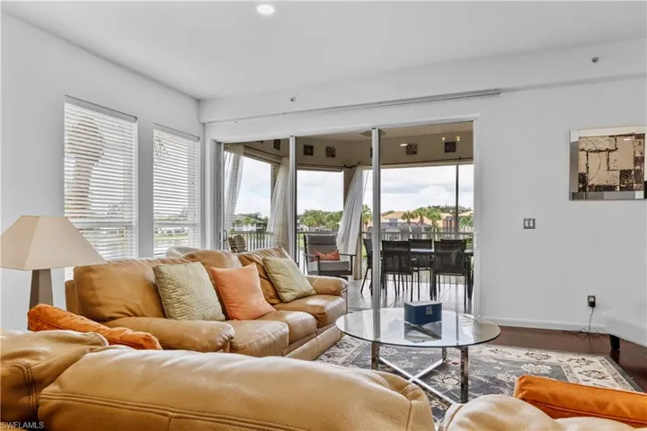 1845 Les Chateaux Blvd 202, Naples, Florida 34109