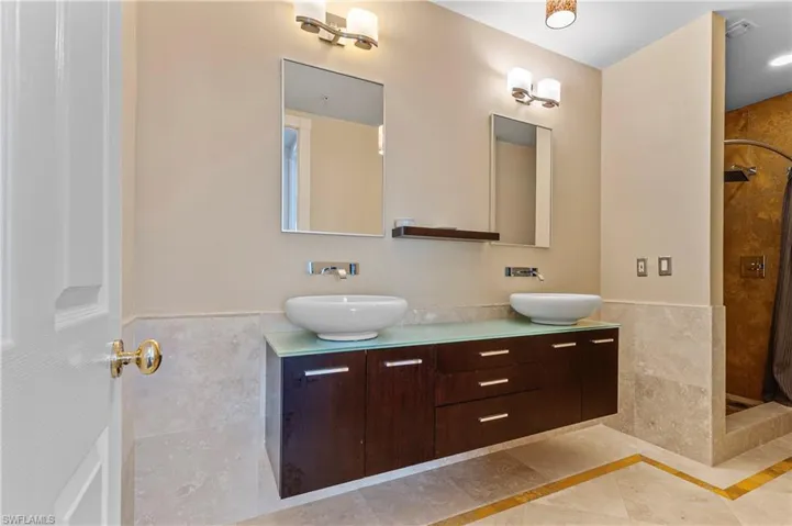 1845 Les Chateaux Blvd 202, Naples, Florida 34109