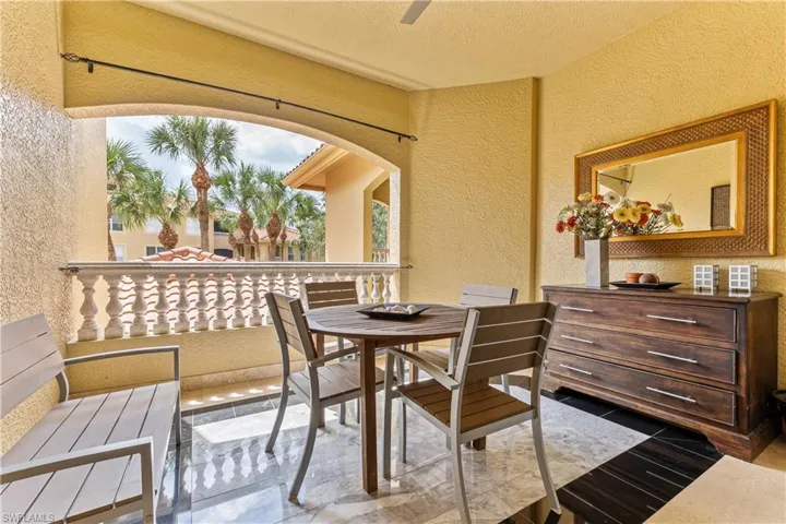 1845 Les Chateaux Blvd 202, Naples, Florida 34109