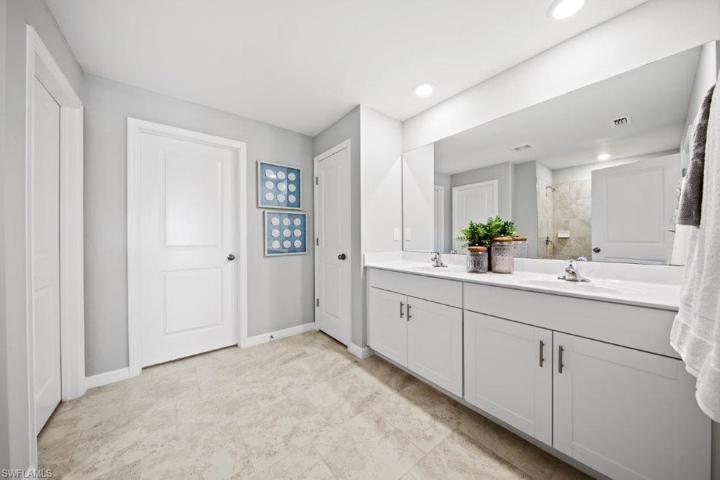 2840 NW 22nd  PL, CAPE CORAL, FL 33909