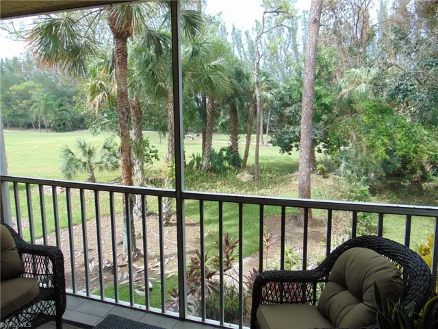499  Forest Lakes  BLVD, Naples, FL 34105