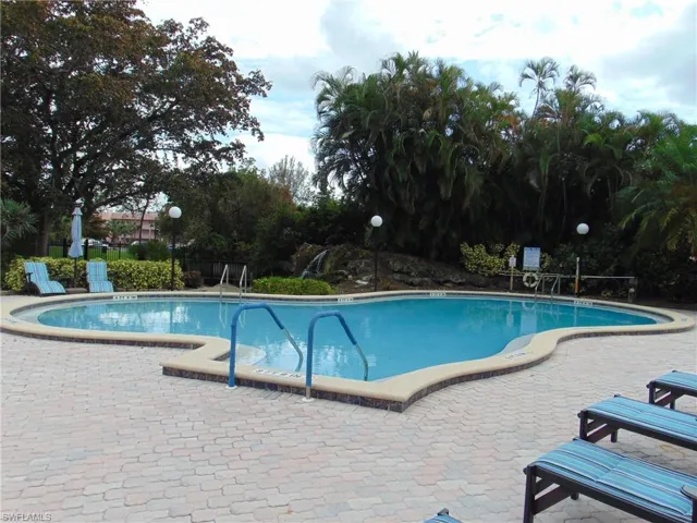499  Forest Lakes  BLVD, Naples, FL 34105