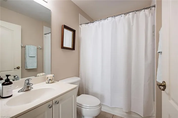 1921  Crestview  WAY, Naples, FL 34119