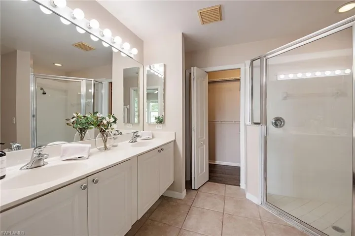 1921  Crestview  WAY, Naples, FL 34119