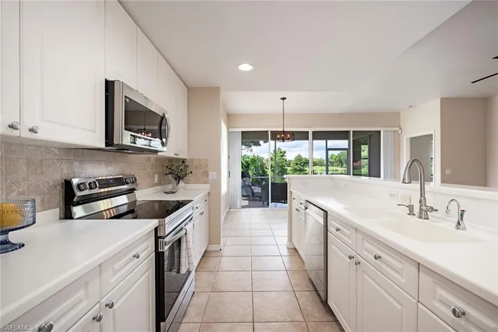 1921  Crestview  WAY, Naples, FL 34119