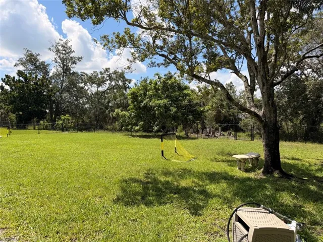 6560 Kestrel Cir, Fort Myers, Florida 33966