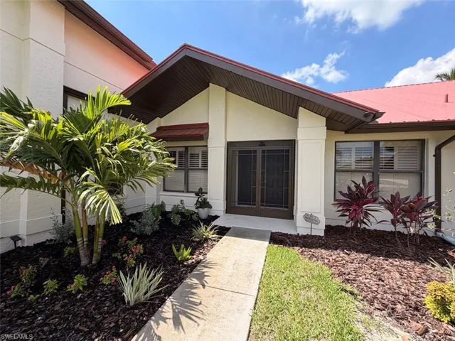 6560 Kestrel Cir, Fort Myers, Florida 33966