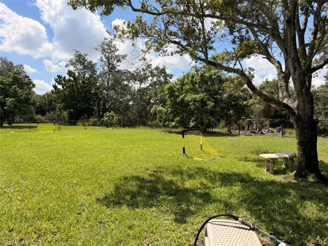 6560 Kestrel Cir, Fort Myers, Florida 33966