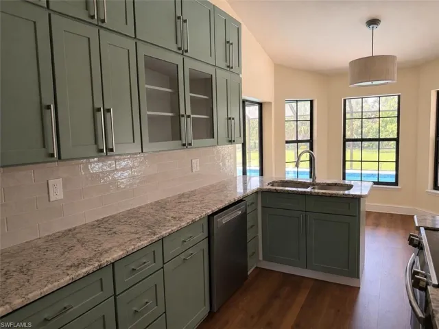 6560 Kestrel Cir, Fort Myers, Florida 33966