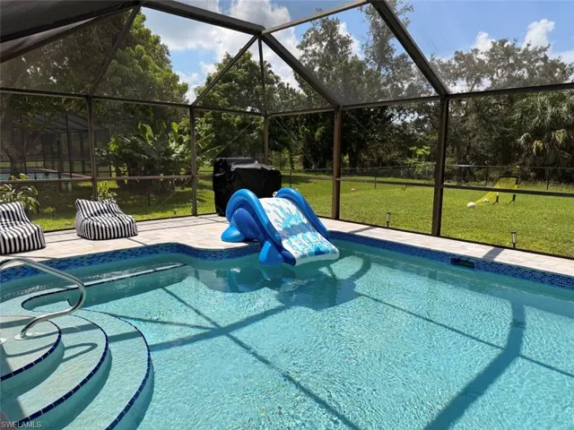 6560 Kestrel Cir, Fort Myers, Florida 33966