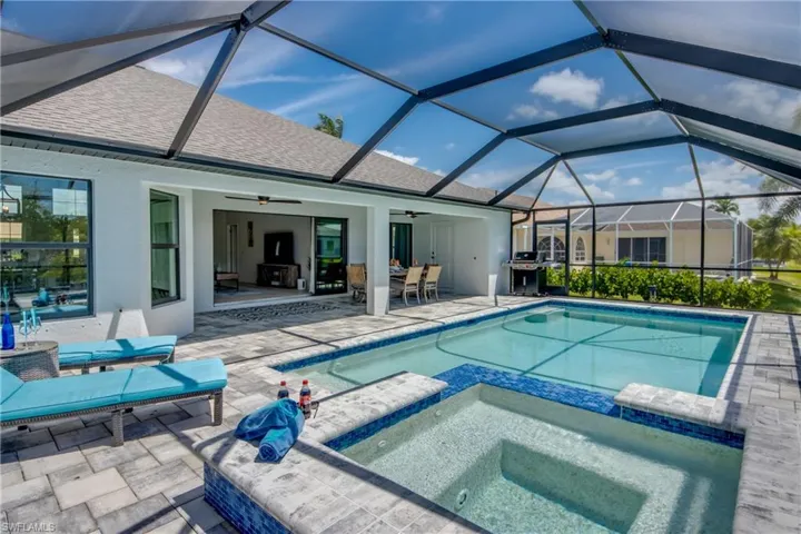 2104 Sw 28th Ln, Cape Coral, Florida 33914