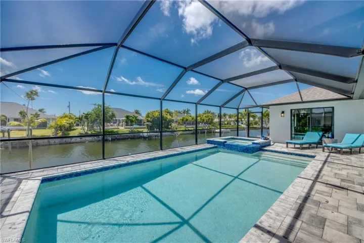 2104 Sw 28th Ln, Cape Coral, Florida 33914