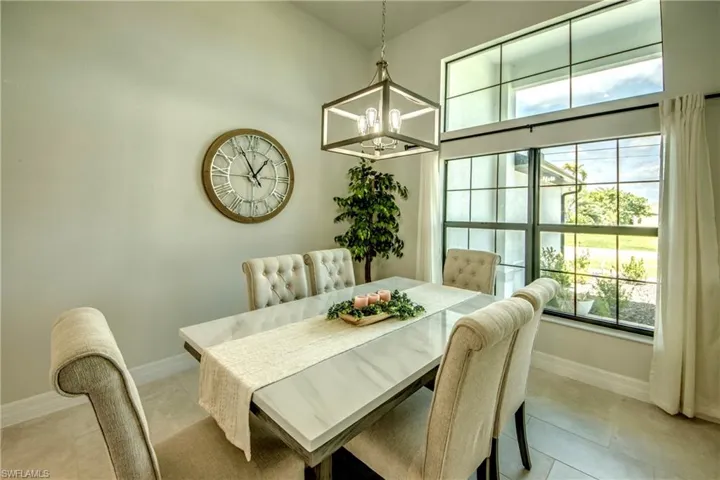 2104 Sw 28th Ln, Cape Coral, Florida 33914