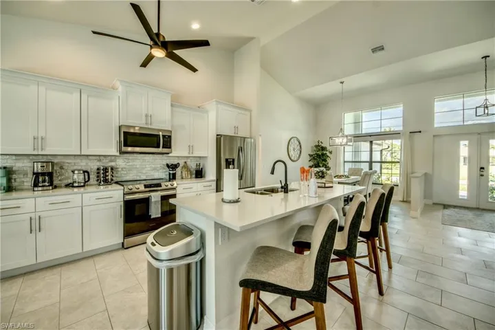 2104 Sw 28th Ln, Cape Coral, Florida 33914