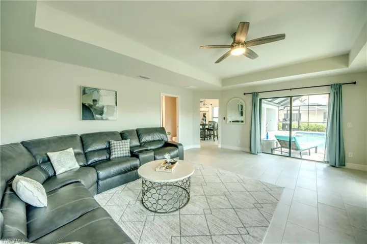 2104 Sw 28th Ln, Cape Coral, Florida 33914