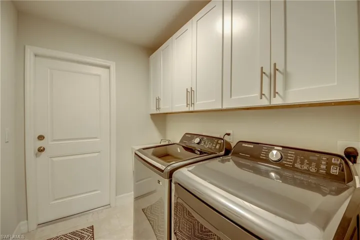 2104 Sw 28th Ln, Cape Coral, Florida 33914