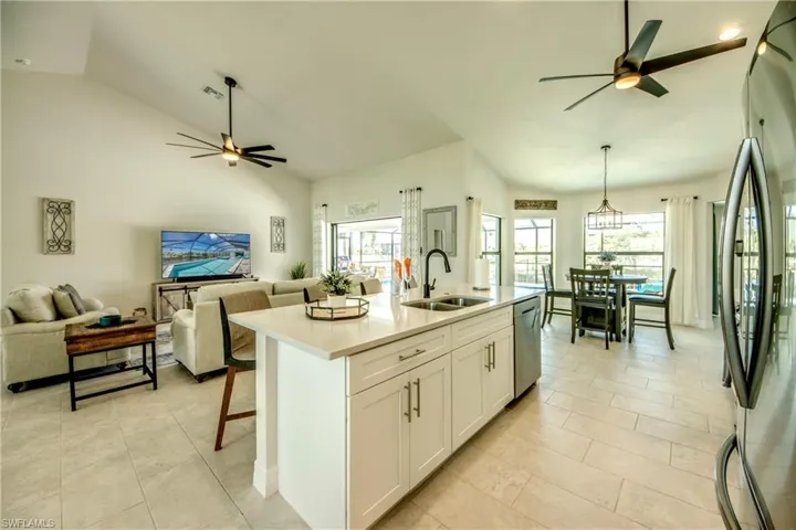 2104 Sw 28th Ln, Cape Coral, Florida 33914
