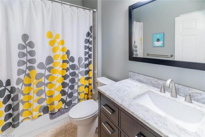 3585  Periwinkle  WAY, Naples, FL 34114