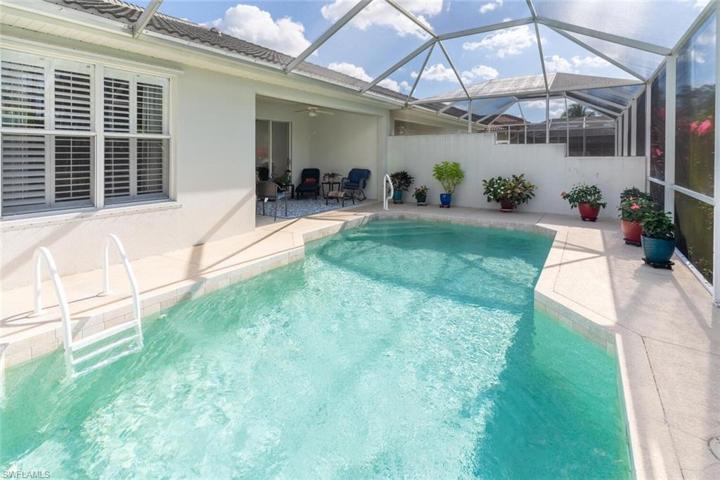 3585  Periwinkle  WAY, Naples, FL 34114