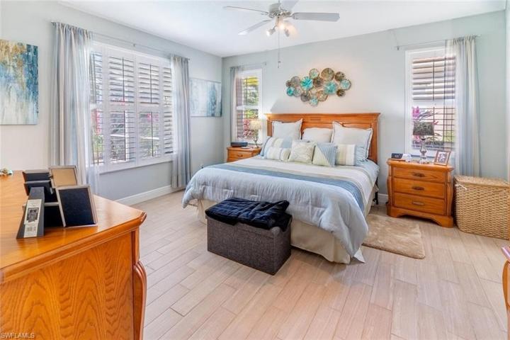 3585  Periwinkle  WAY, Naples, FL 34114