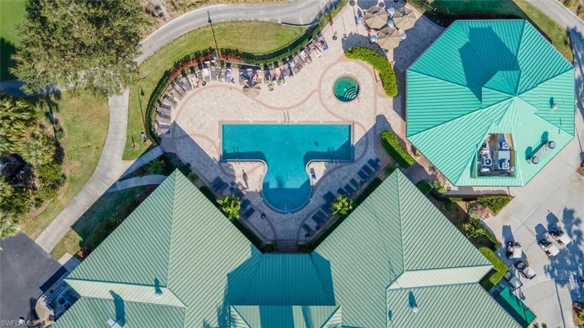3585  Periwinkle  WAY, Naples, FL 34114